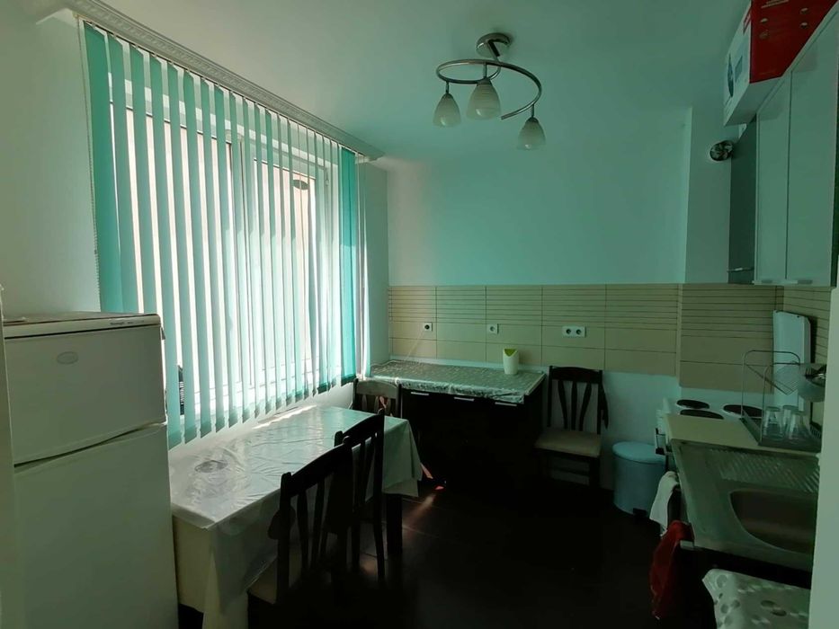 Дава се под наем Тристаен апартамент в София, Студентски град - 91 кв.м за 816 € - Снимка #1