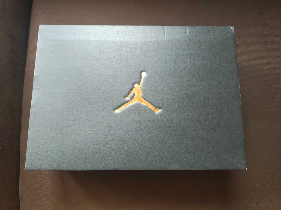 Маратонки Nike AIR JORDAN 1 MID SE