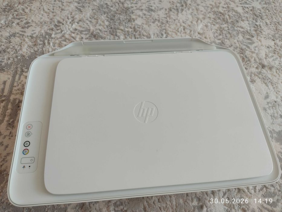 Продам цветной принтер Deskjet 2130