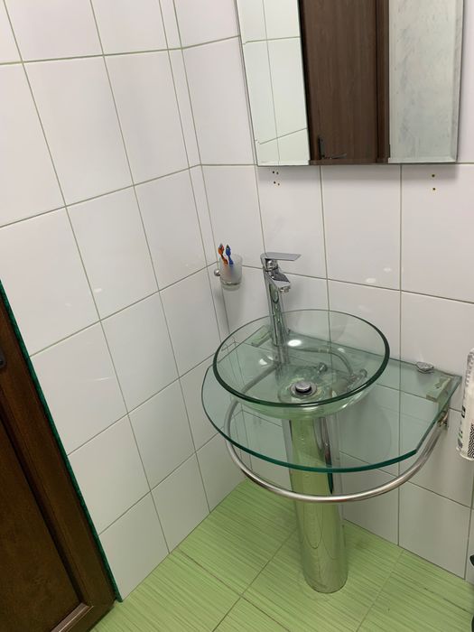 Chiuveta baie sticlă