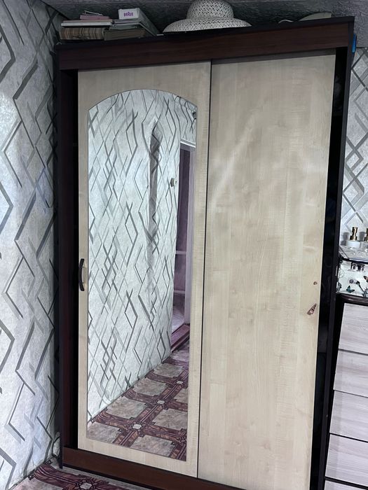 Продам шифоньер б/у
