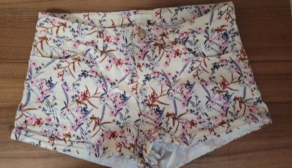 Клинове и къси дънки s размер.10лв