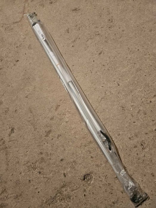 Продават се нови метални рамки за плакати