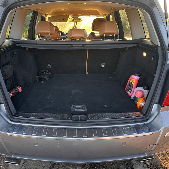 Mercedes-Benz GLK Mercedes-Benz GLK din 2011