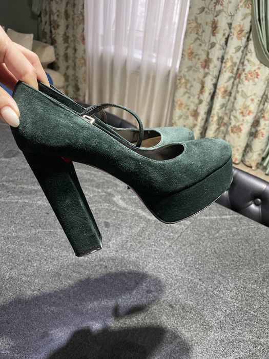 Продам туфли 3 пары