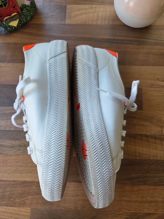 Adidasi dama Lacoste GripShot masura 37,5, 2 purtari