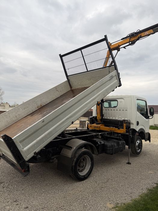 Nissan Cabstar basculabil cu macara