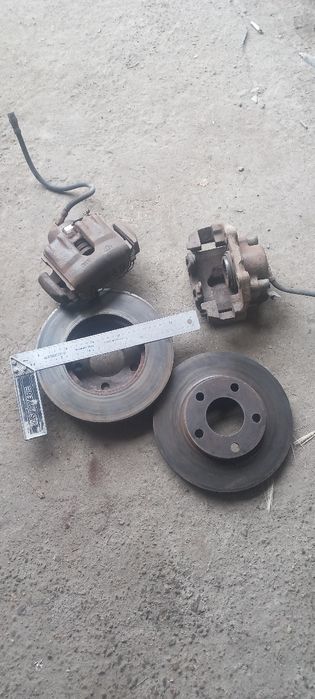 Трамблёр ауди100  5 цилиндров