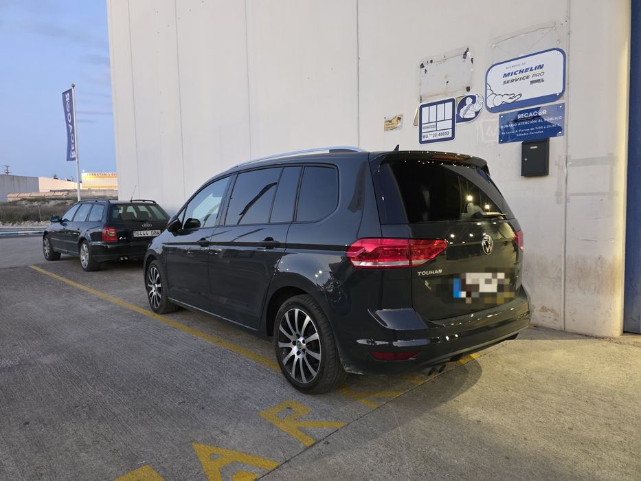 VW TOURAN 5t 150hp DSG7 2021 година