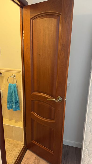 Продам межкомнатные двери, бу