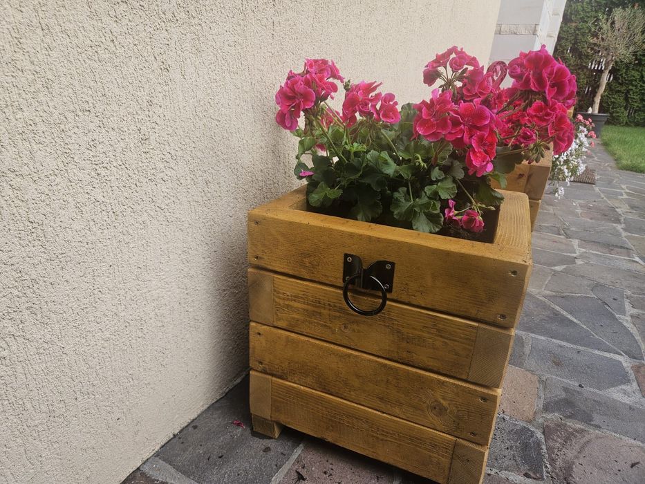 Jardiniere lemn diverse dimensiuni