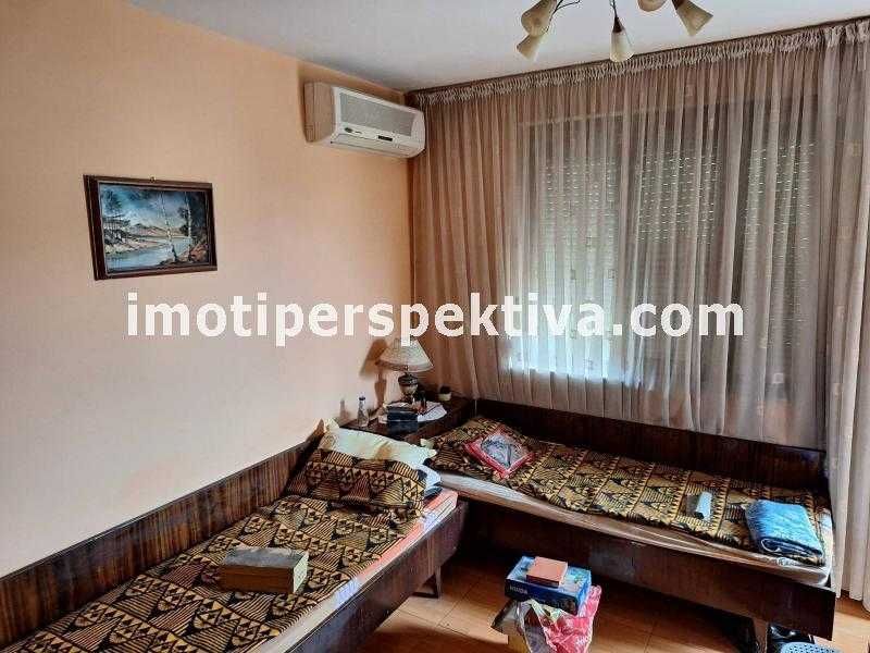 Продава се Тристаен апартамент в Пловдив, Беломорски - 100 кв.м за 2244 €/кв.м - Снимка #3
