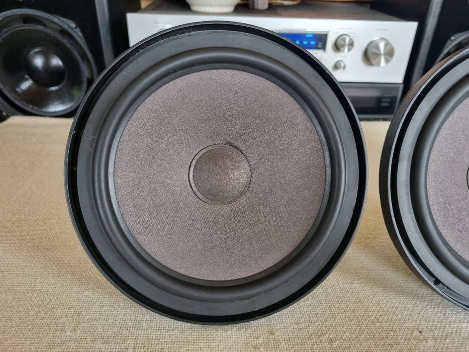 Set Difuzoare Mid/Bass Braun. 8 ohms, 40 watts, 19 cm. Impecabile