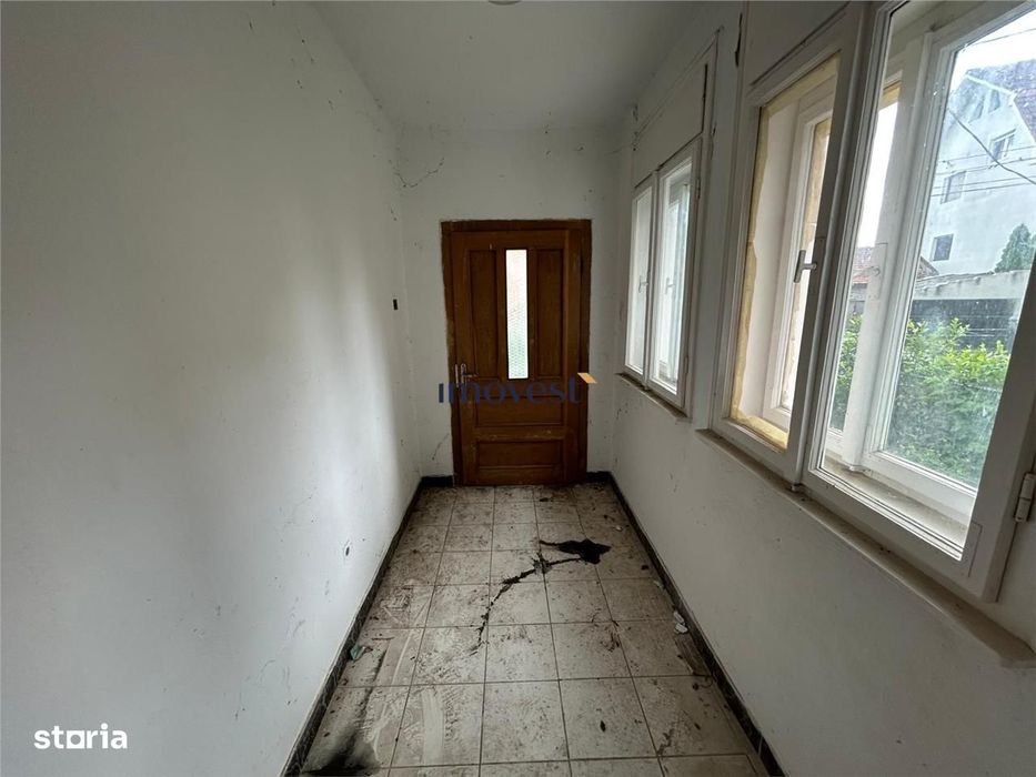 Duplex de vanzare in Satu Mare | 5 camere, demisol complet, zona Titul