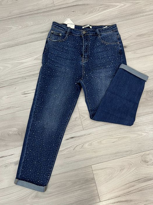 Дънки с камъчета 35 лв