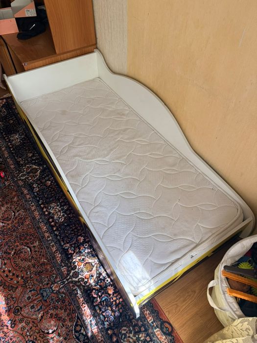 Продам детскую кроватку