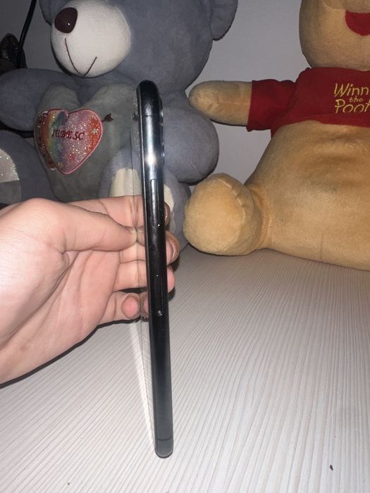 Iphone 11 pro max la schimb