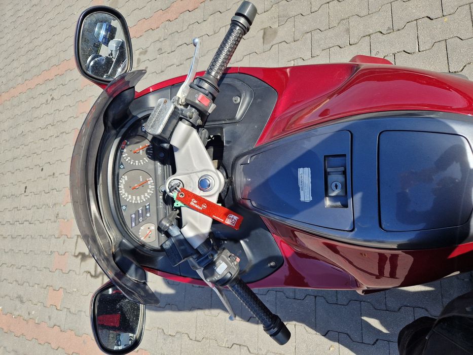 Moto Yamaha GTS 1000