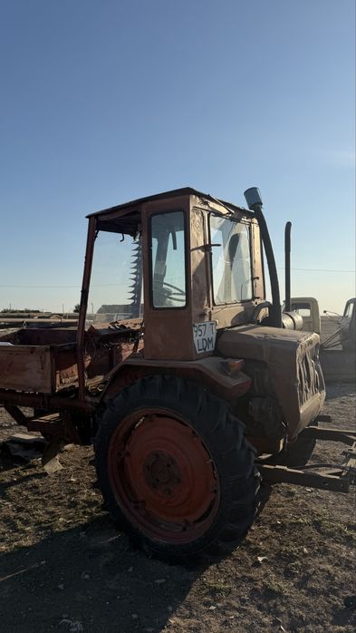 продаеться трактор т16 с щекой