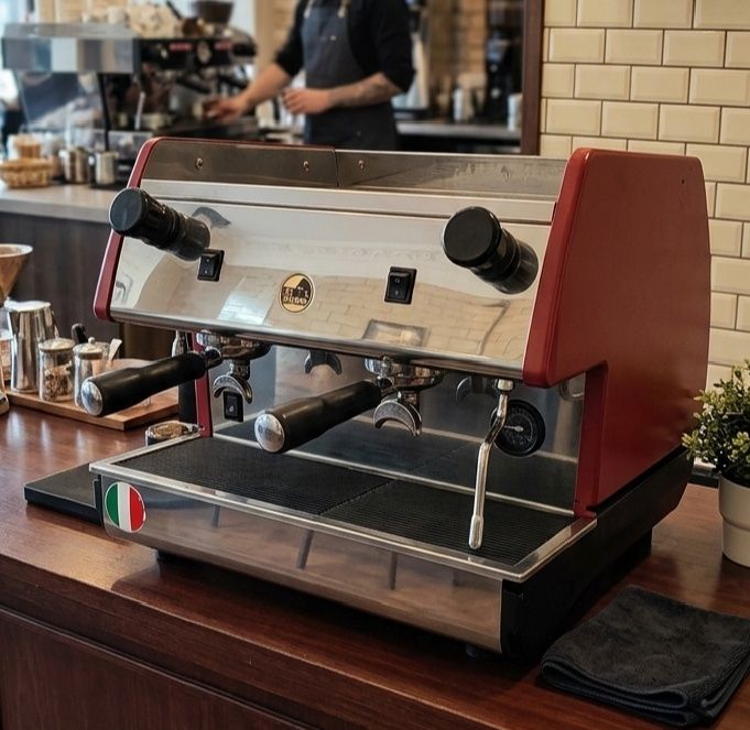 Профессиональная Кофемашина La Pavoni