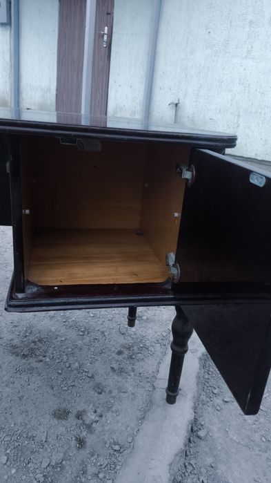 Стариный стол...