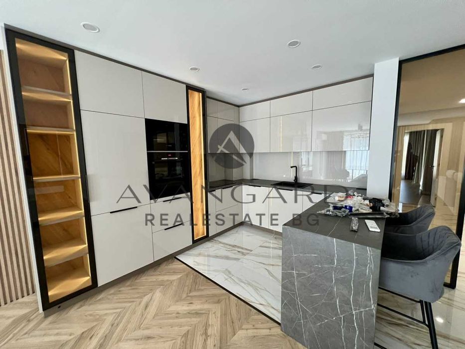 Продава се Тристаен апартамент в Пловдив, Христо Смирненски - 160 кв.м за 2188 €/кв.м - Снимка #6