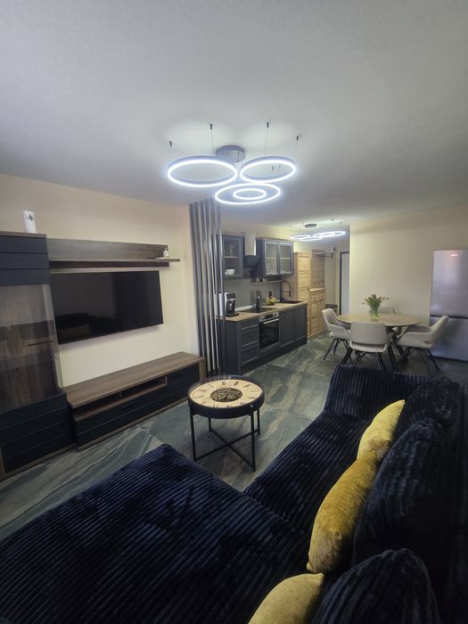 Vand apartamamet 2 camere,living bucătărie open space,bloc nou — fotografia 1