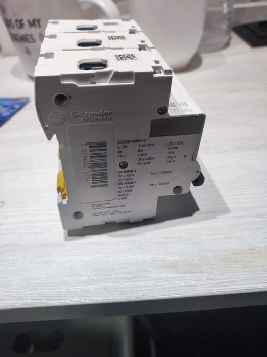 Продается автомат Schneider 125A