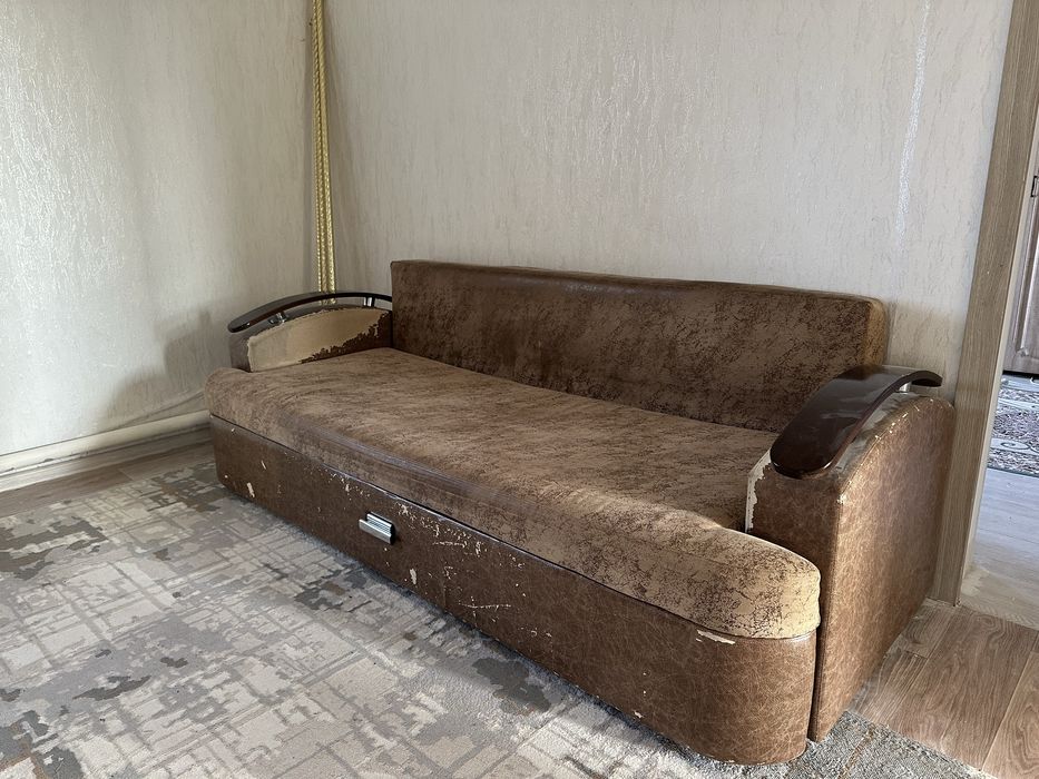 Диван раскладной б/у