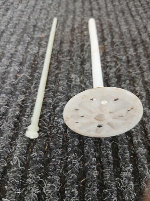 Vând dibluri pt polistiren