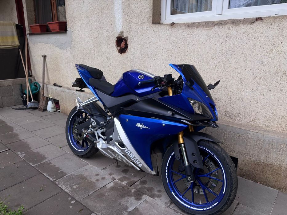 Yamaha yzf r125 2015