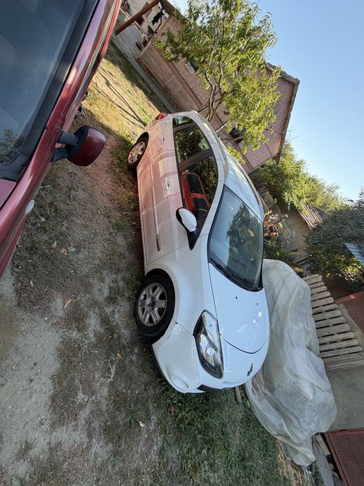 Renault Clio 3 1.5 dci 75 cp