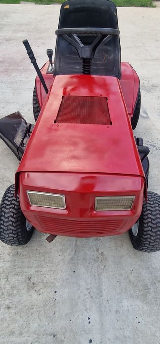 Tractoras de taiat iarba MTD 12-96 IC - 12 cai evacuare laterala