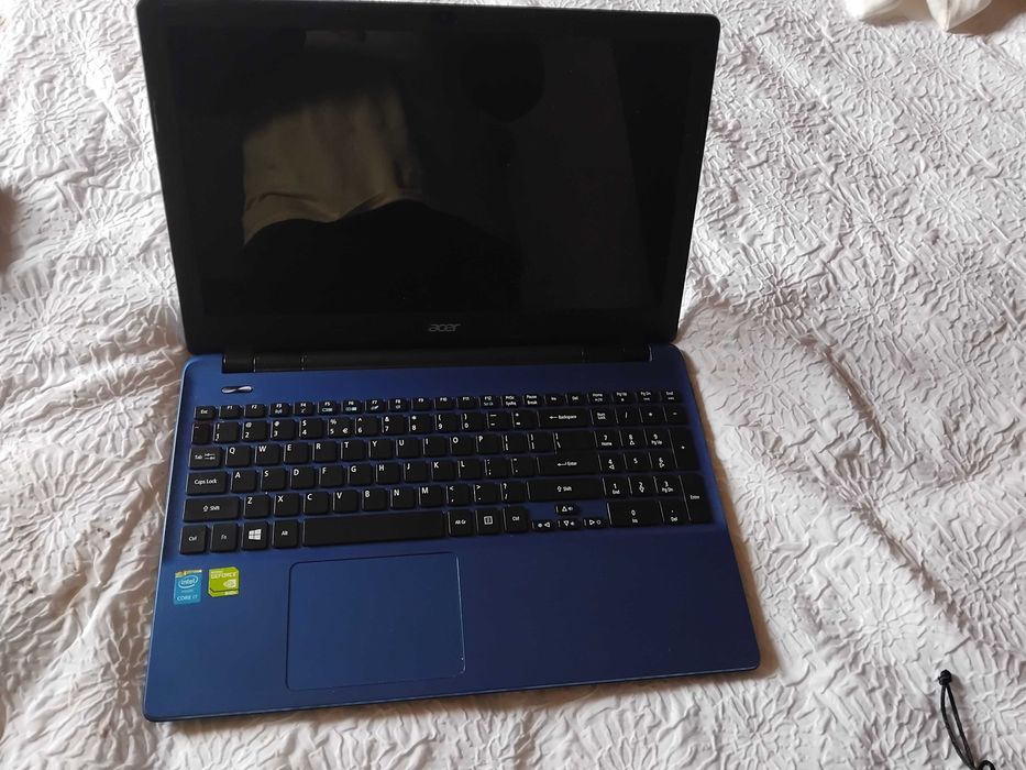 Laptop Acer E5-571 model Z5WAH