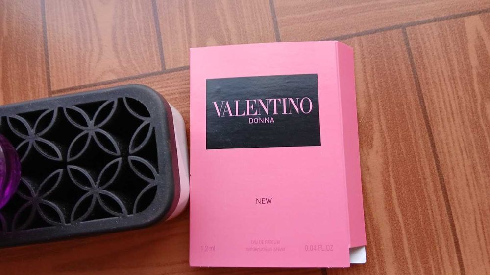 Miniparfum Versace Dylan Purple EdP 5 ml + cadou