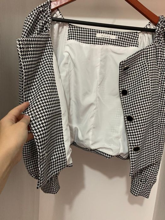 Блуза с объемным рукавом