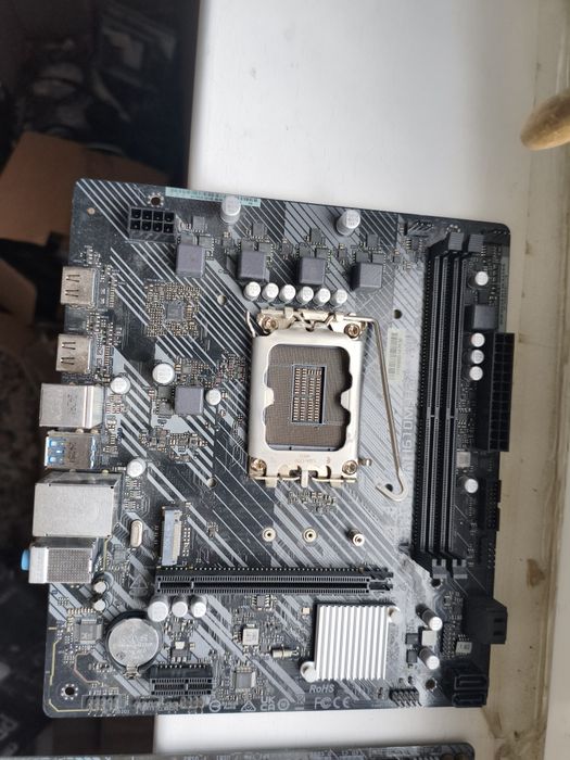 Материнка H610 и B660