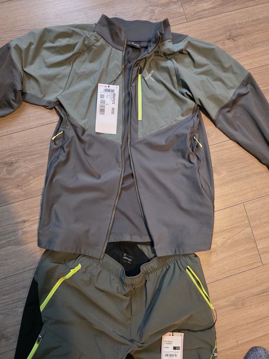 Vand  jacheta outdoor  Montura ,Mammut ,