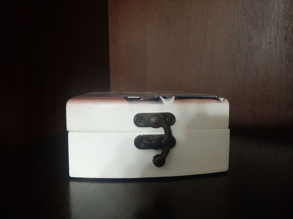 Шкатулка с зеркалом для украшений "Париж"