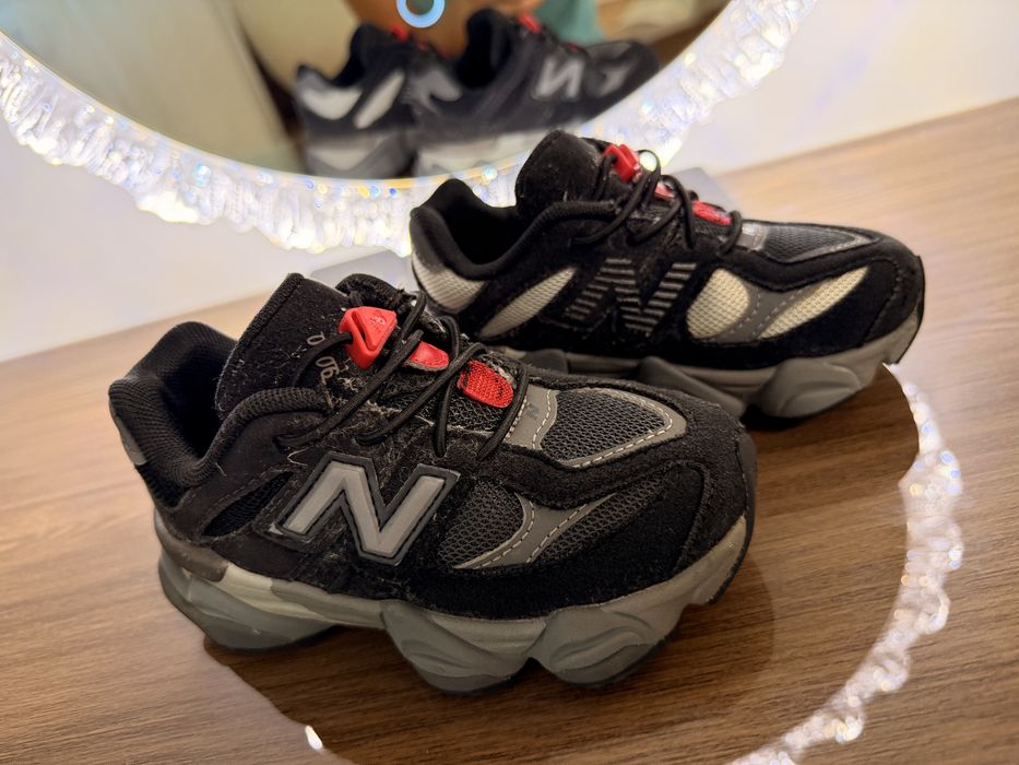 New Balance 9060