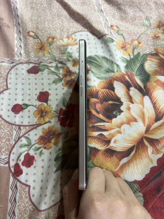 Продам Oppo Reno 7