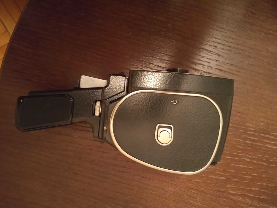 Ръчна филмова камера QUARZ