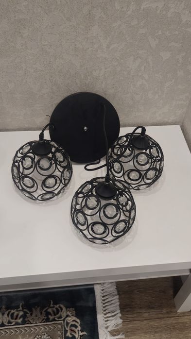 Продам люстру в хорошем состоянии