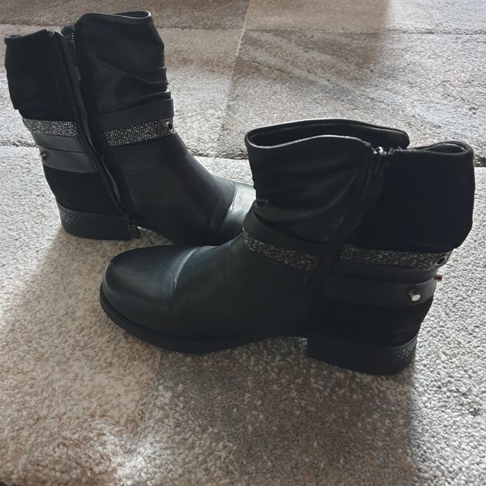 Ботуши Български