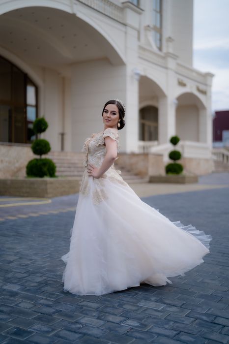 Rochie de  mireasă cu corset la spate