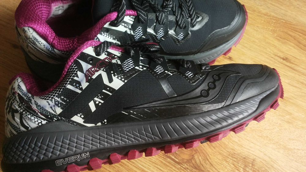 Saucony Runanywhear Vibram размер EUR 38 / UK 5 дамски маратонки - 438
