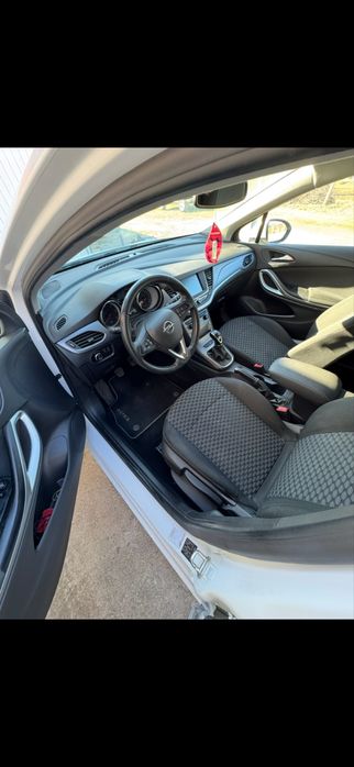 Opel Astra 1. 6 CDTI   2017 г.   110 к. с.   144 000 км Гр. Търговище