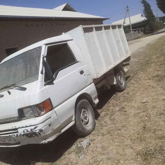 Mitsubishi moshina sotiladi