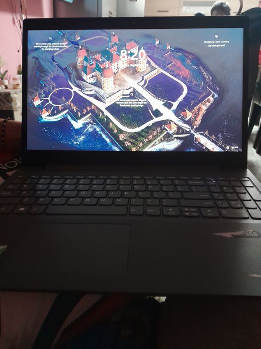 Vând Lenovo foarte bun