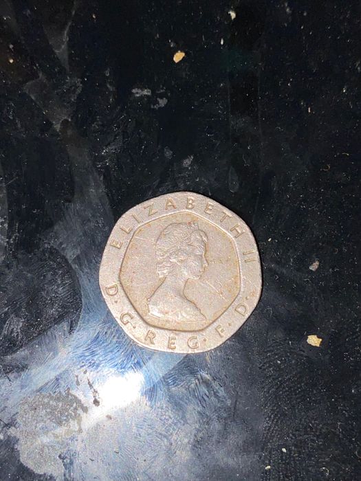 Продава се pence ot 1982 година